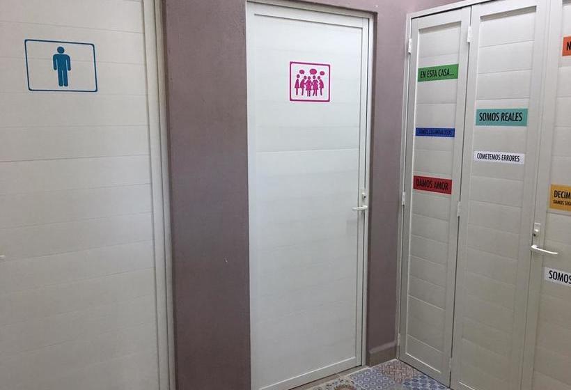 ユースホステル Hostal Bucerias