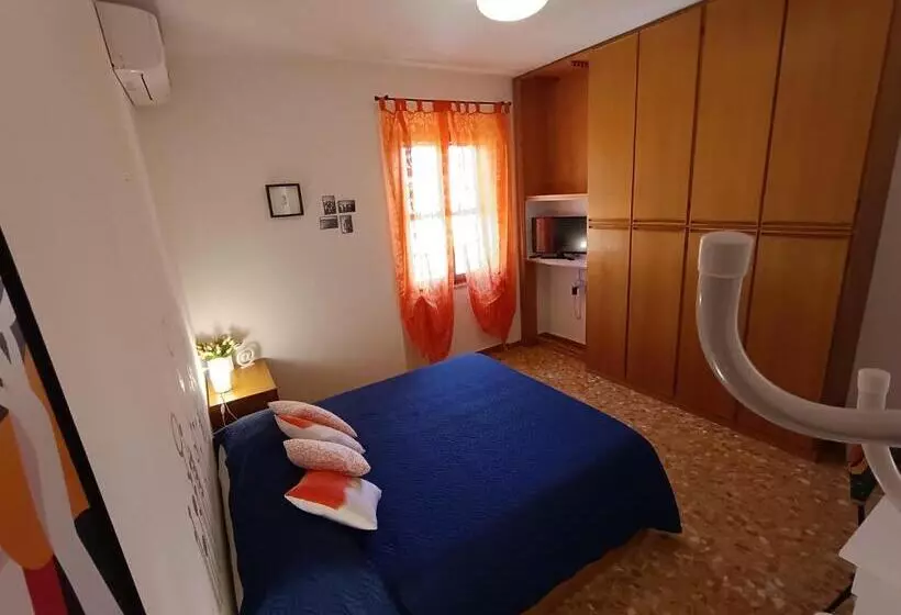 تختخواب و صبحانه Lo Zizzolo  Bed&breakfast