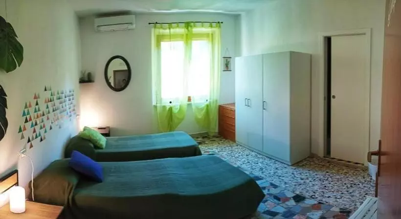 تختخواب و صبحانه Lo Zizzolo  Bed&breakfast
