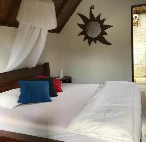 ベッドアンドブレックファースト Villa Paradise   Bukit Lawang