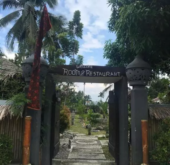 ベッドアンドブレックファースト Villa Paradise   Bukit Lawang