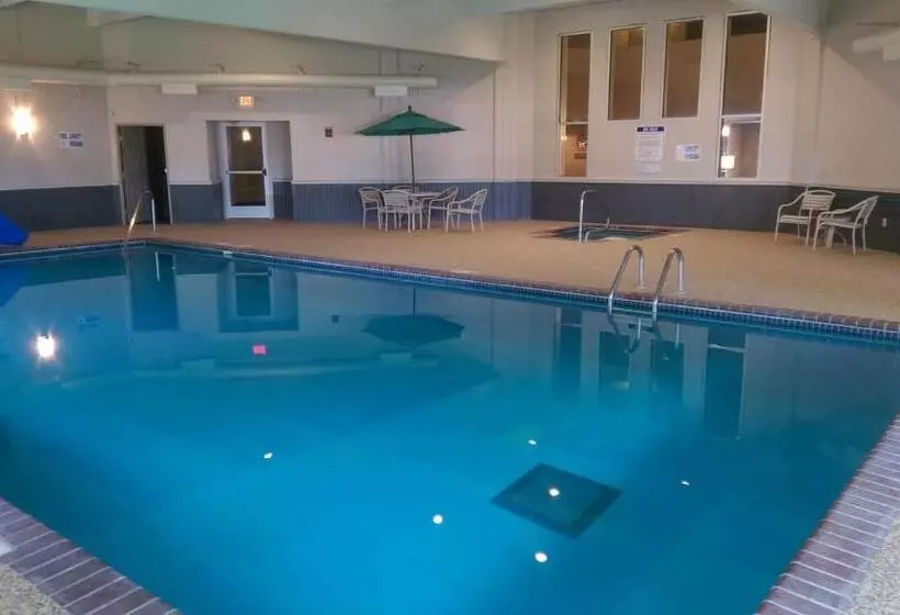 Hotelli Americinn By Wyndham Sleepy Eye