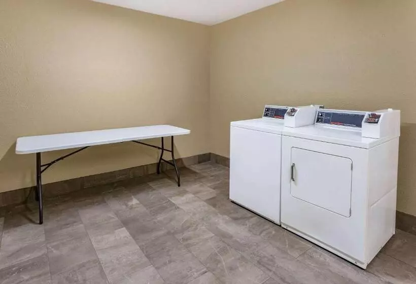 Hotelli Americinn By Wyndham Sleepy Eye