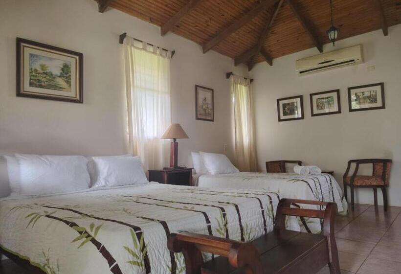 هتل Cacao Río Celeste