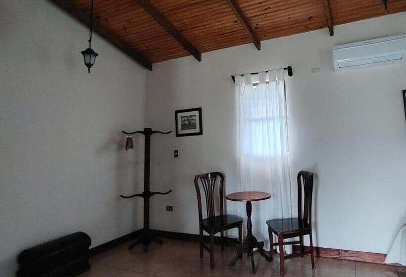 هتل Cacao Río Celeste