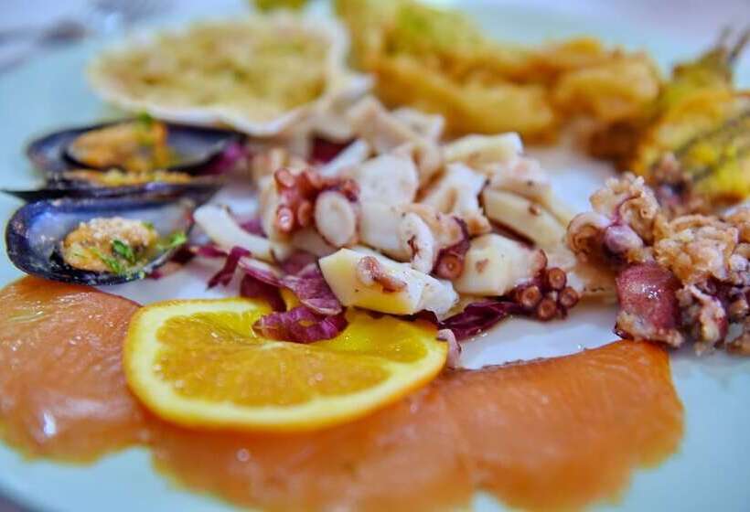 Отель Costa D'oro