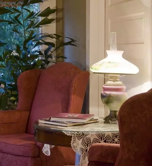 Southern Comfort Bed And Breakfast
