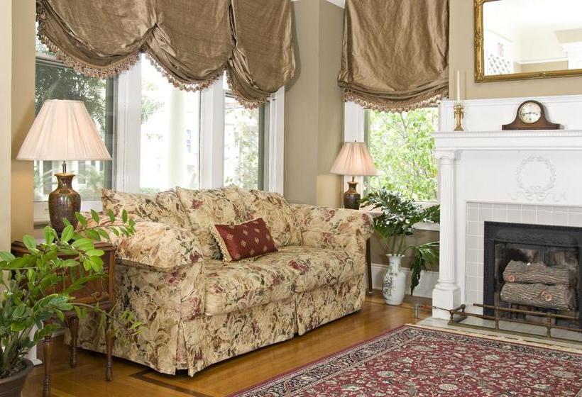 Southern Comfort Bed And Breakfast