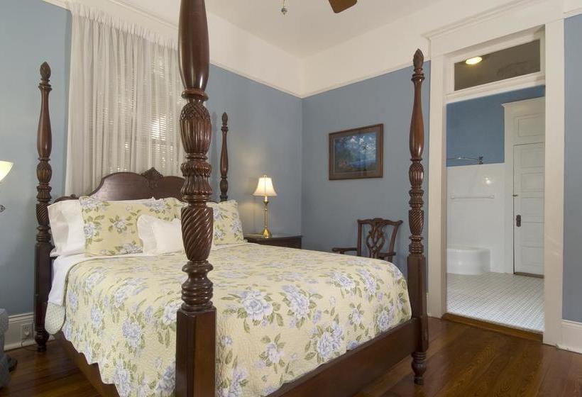 Southern Comfort Bed And Breakfast