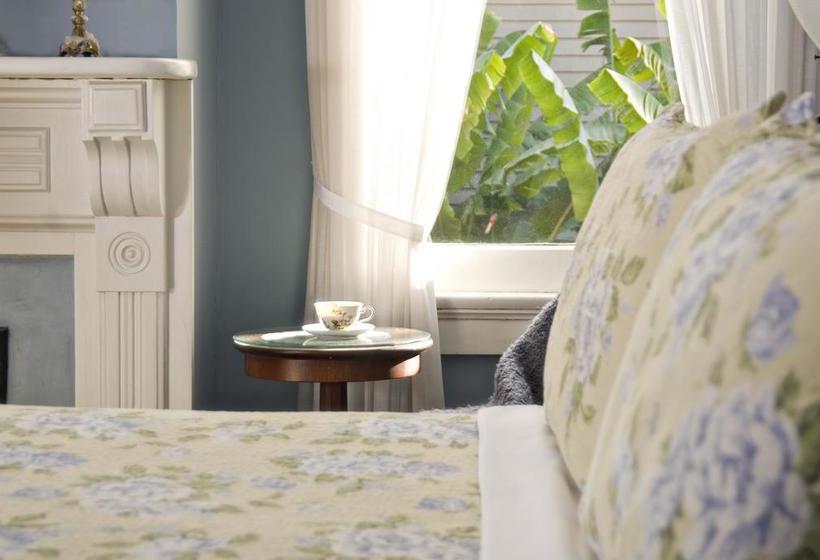 Southern Comfort Bed And Breakfast