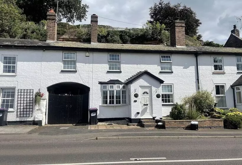 レジデンス Immaculate 3 Bed House In Bridgnorth