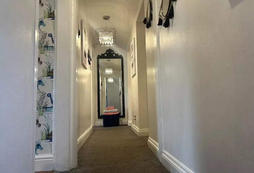 レジデンス Immaculate 3 Bed House In Bridgnorth