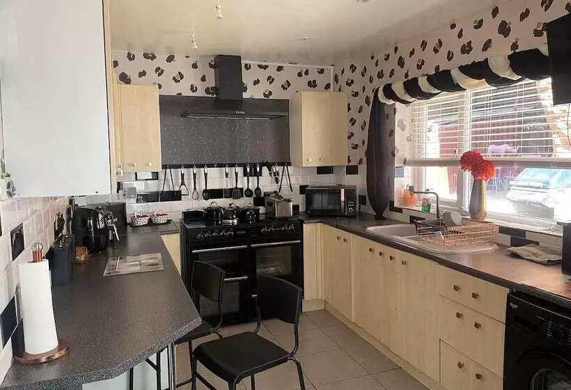 レジデンス Immaculate 3 Bed House In Bridgnorth