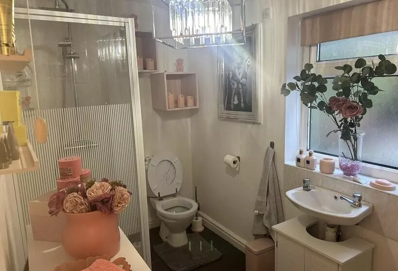 レジデンス Immaculate 3 Bed House In Bridgnorth