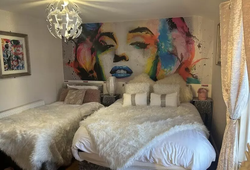 レジデンス Immaculate 3 Bed House In Bridgnorth