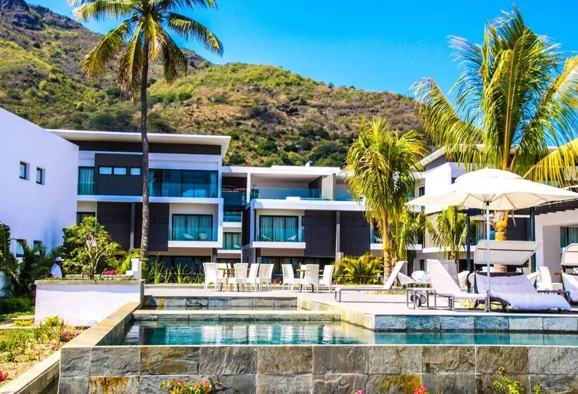 Latitude Luxury Seafront Apartments