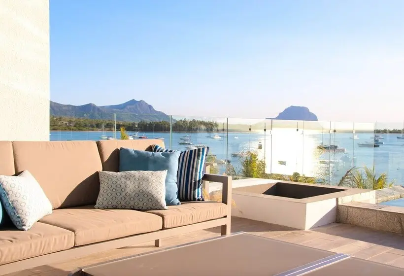 Latitude Luxury Seafront Apartments