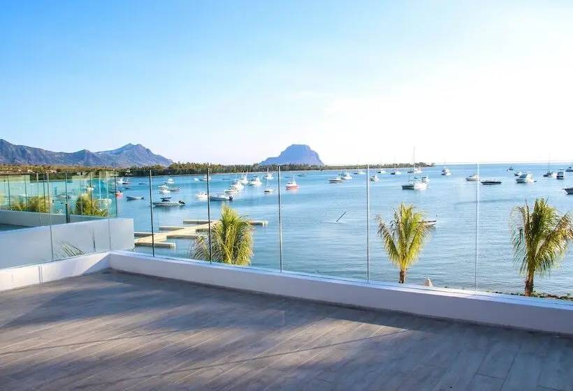 Latitude Luxury Seafront Apartments