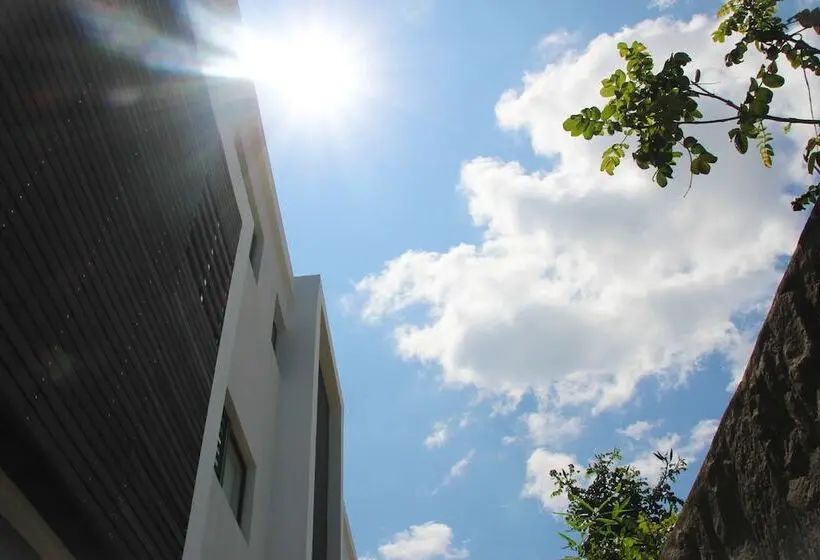 Latitude Luxury Seafront Apartments