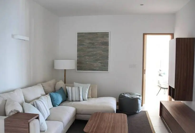 Latitude Luxury Seafront Apartments