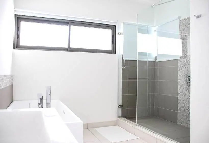Latitude Luxury Seafront Apartments