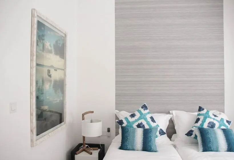 Latitude Luxury Seafront Apartments