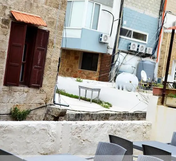هتل Batroun Boutique Suites