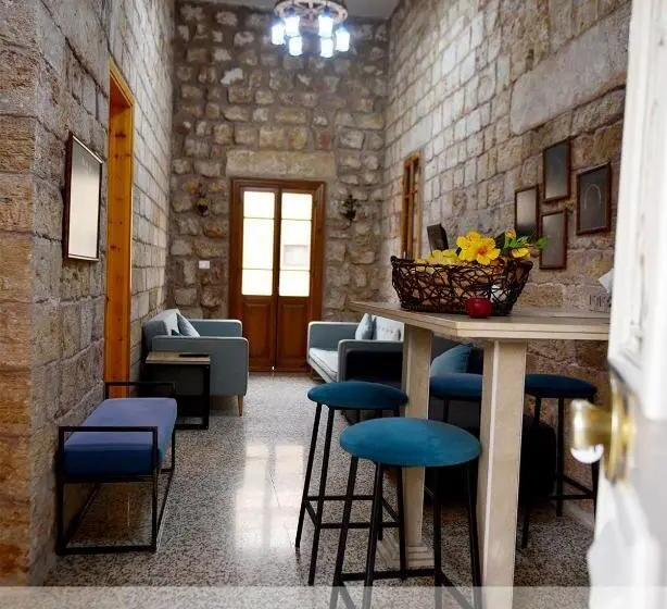 هتل Batroun Boutique Suites
