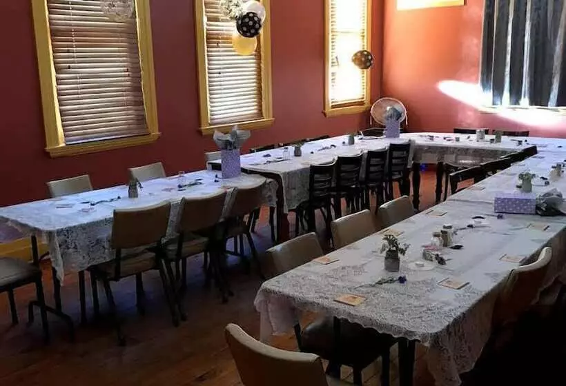 Federal Hotel & Motel