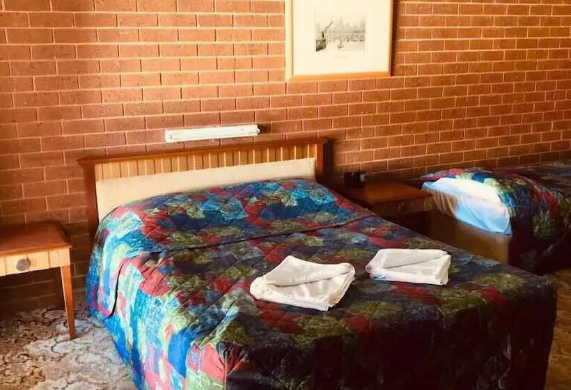 Federal Hotel & Motel