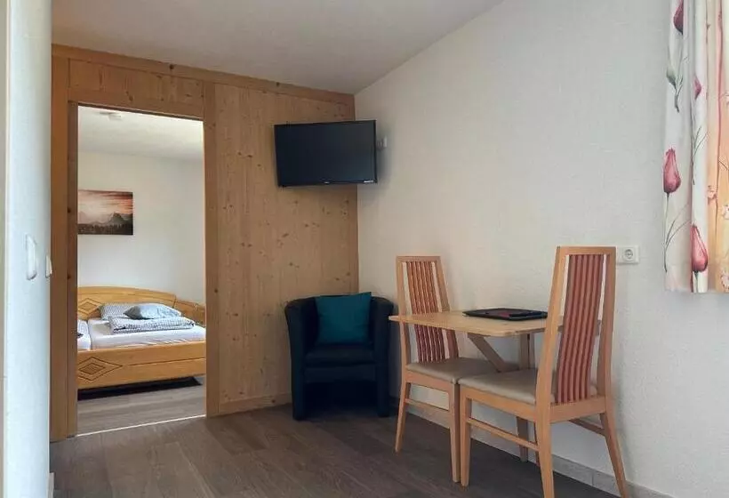 ホテル Pension Alpenblick Schattwald