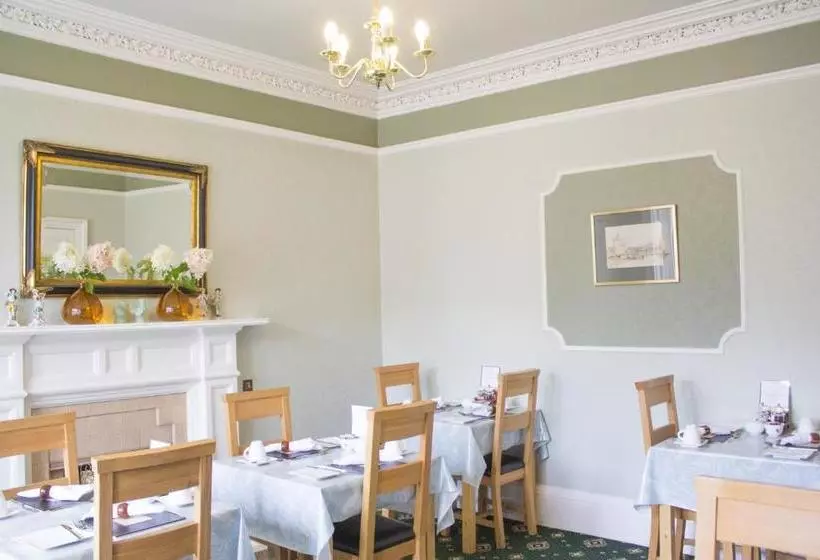 هتل Auld Manse Guest House