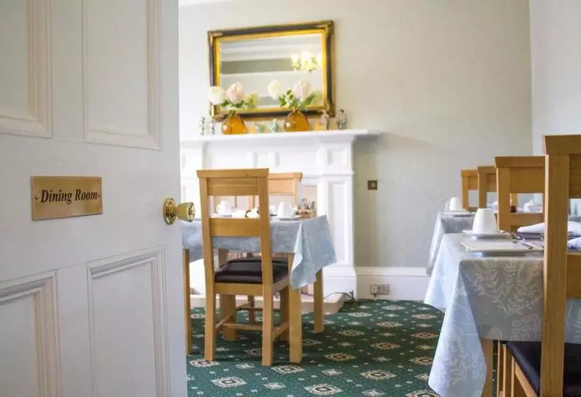 هتل Auld Manse Guest House