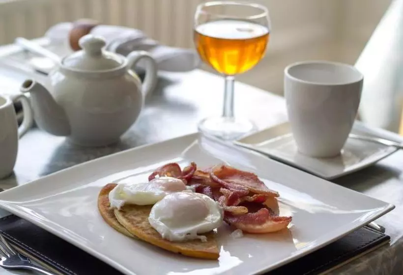 هتل Auld Manse Guest House