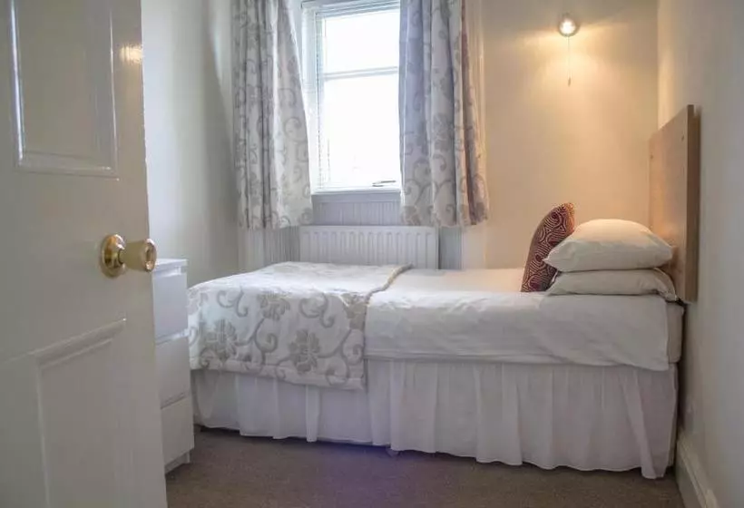 هتل Auld Manse Guest House