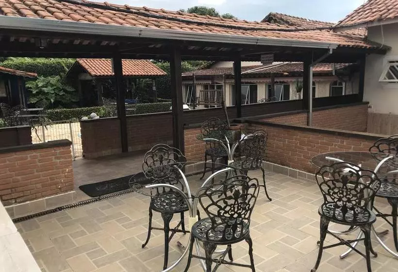 Hotelli Pousada Castelo