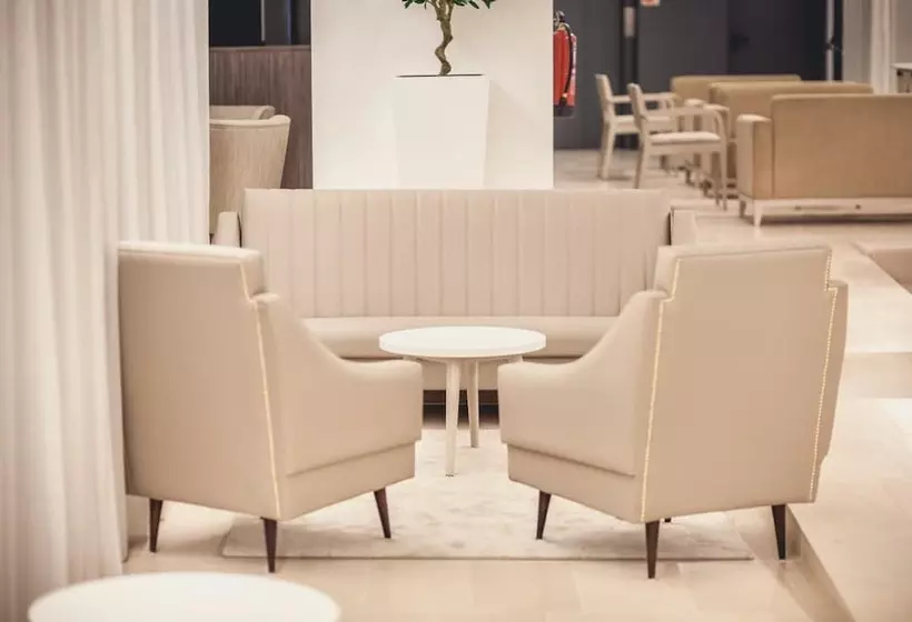 Hotelli Essence Inn Marianos