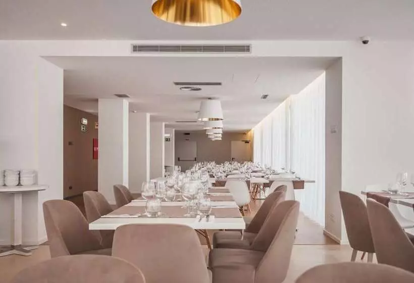 Hotelli Essence Inn Marianos