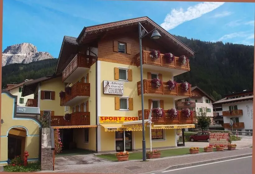 Hotelli Garni Ciamorc