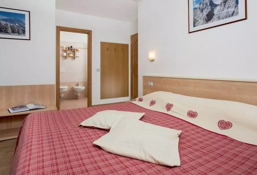 Hotelli Garni Ciamorc