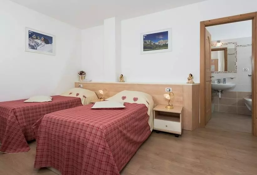 Hotelli Garni Ciamorc