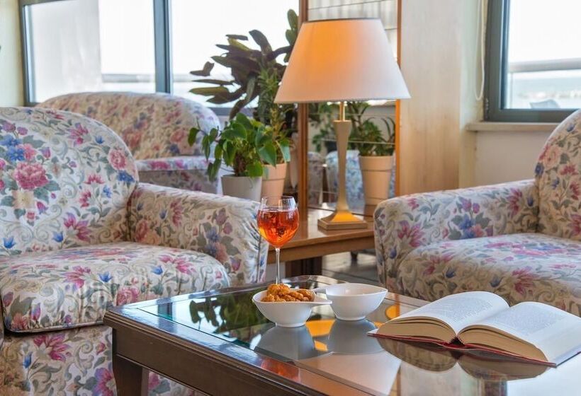 בית מלון כפרי Igea Spiaggia