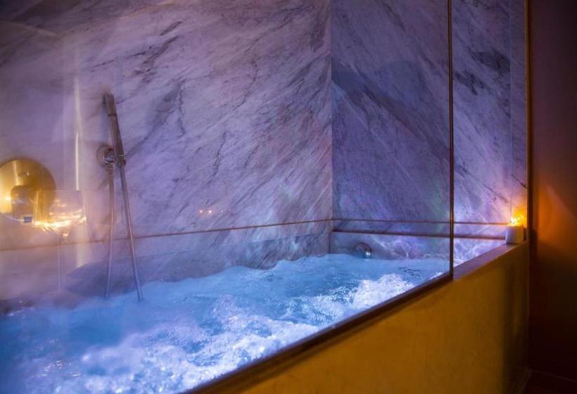 Szálloda La Fenetre Sur Le Blue