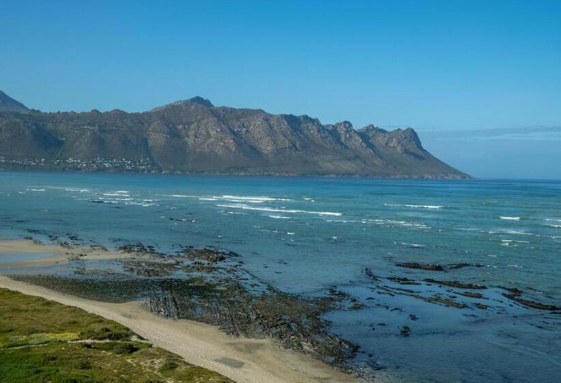 Отель Ocean Breeze