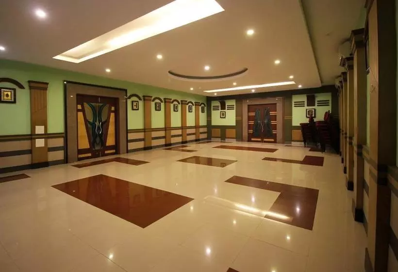 ホテル Oyo 3058  Vishal Plaza