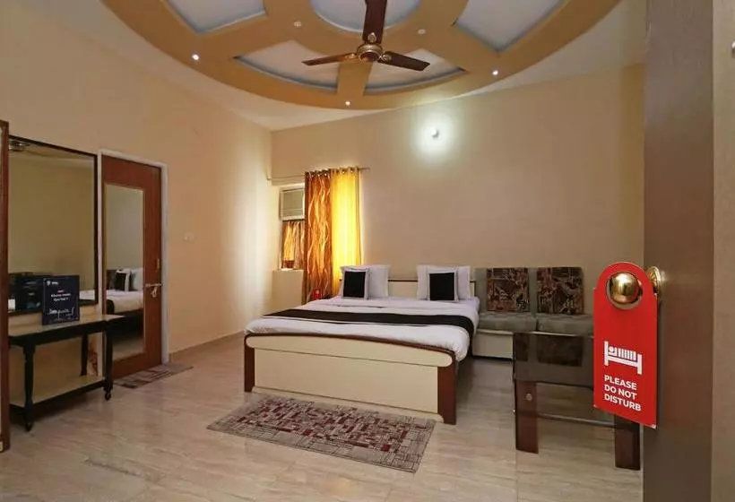 ホテル Nirmal Palace