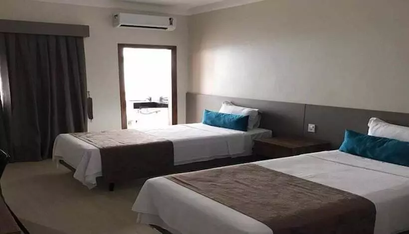 Hotelli Racini Suites