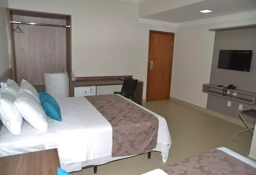 Hotelli Racini Suites