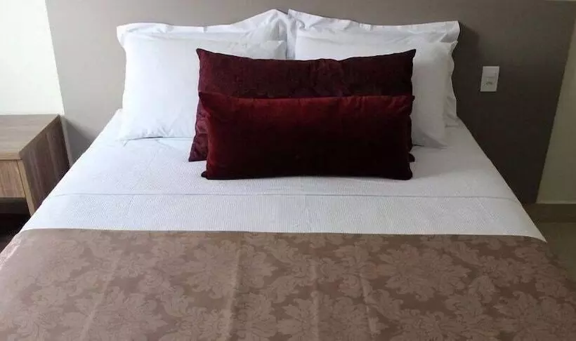 Hotelli Racini Suites