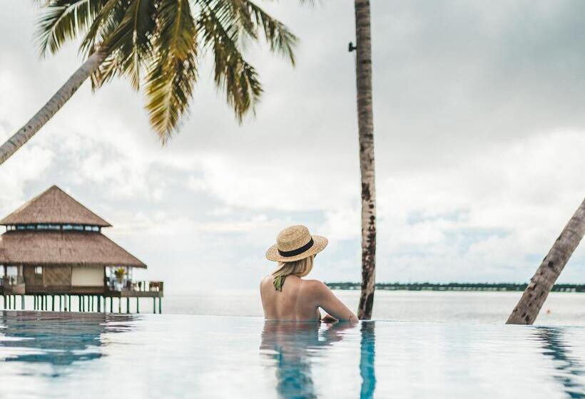 هتل Reethi Faru, Bio Luxury Resort